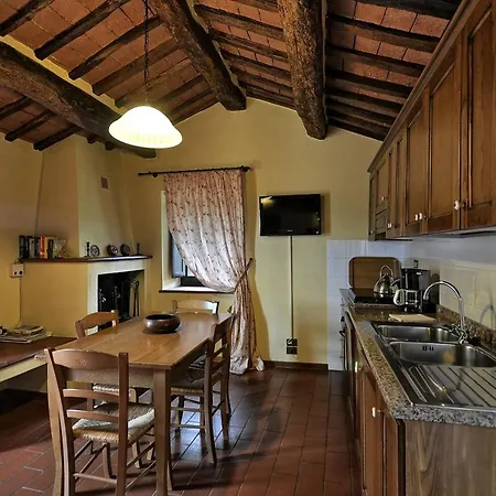 דירה Vernazzano Basso Sleeps 4 טואורו סול טראסימנו